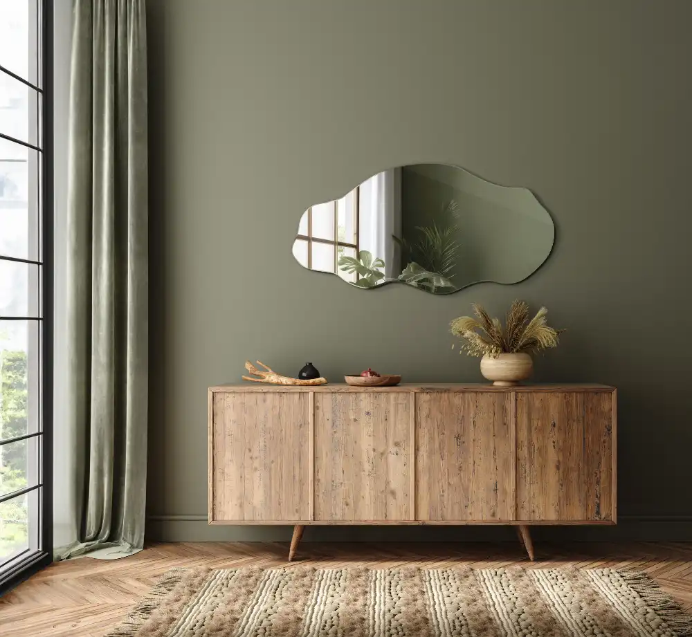 Dekorativno ogledalo nepravilne oblike