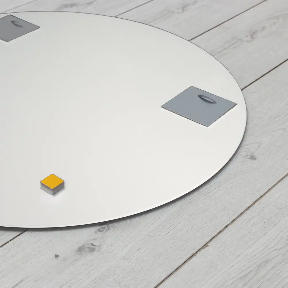 Okroglo ogledalo z belo okvirjem