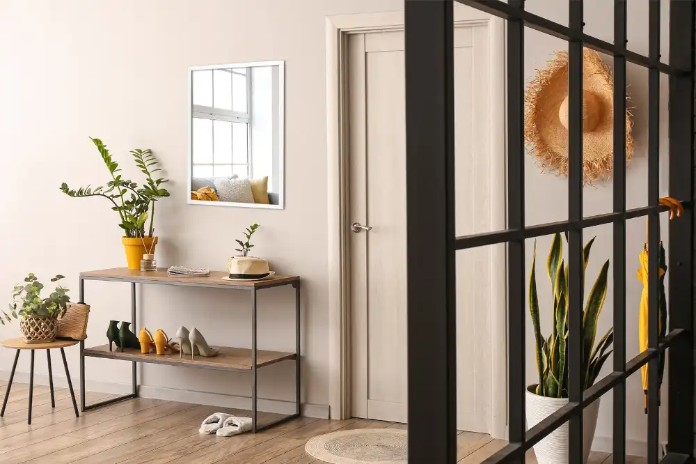 Pravokotno ogledalo dekorativno z belim okvirjem