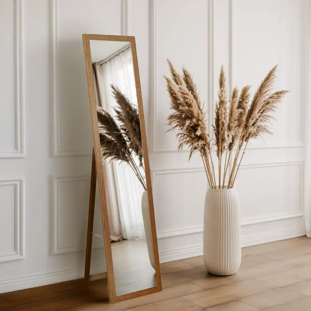 Ogledalo stoječe v okvirju hrastove barve
