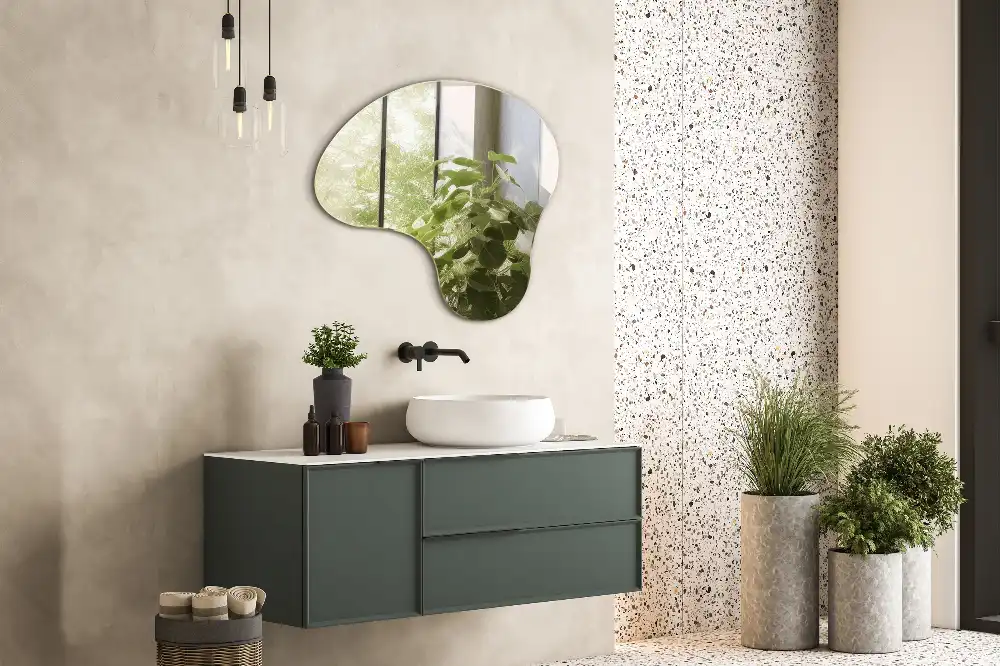 Stilsko asimetrično ogledalo brez okvirja