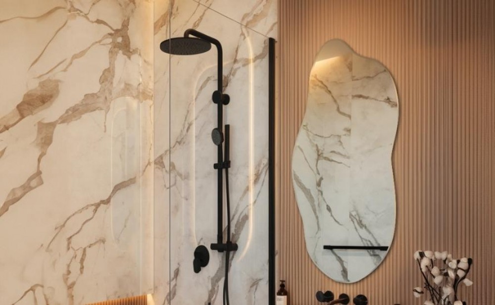 majhna kopalnica s prho