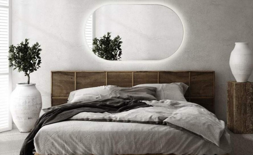 Ogledalo v spalnici – Feng Shui in praktični nasveti